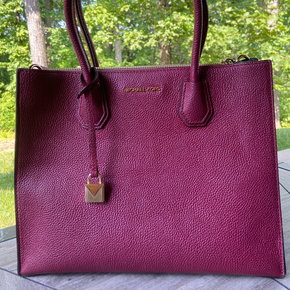 Michael Kors handbag Like New